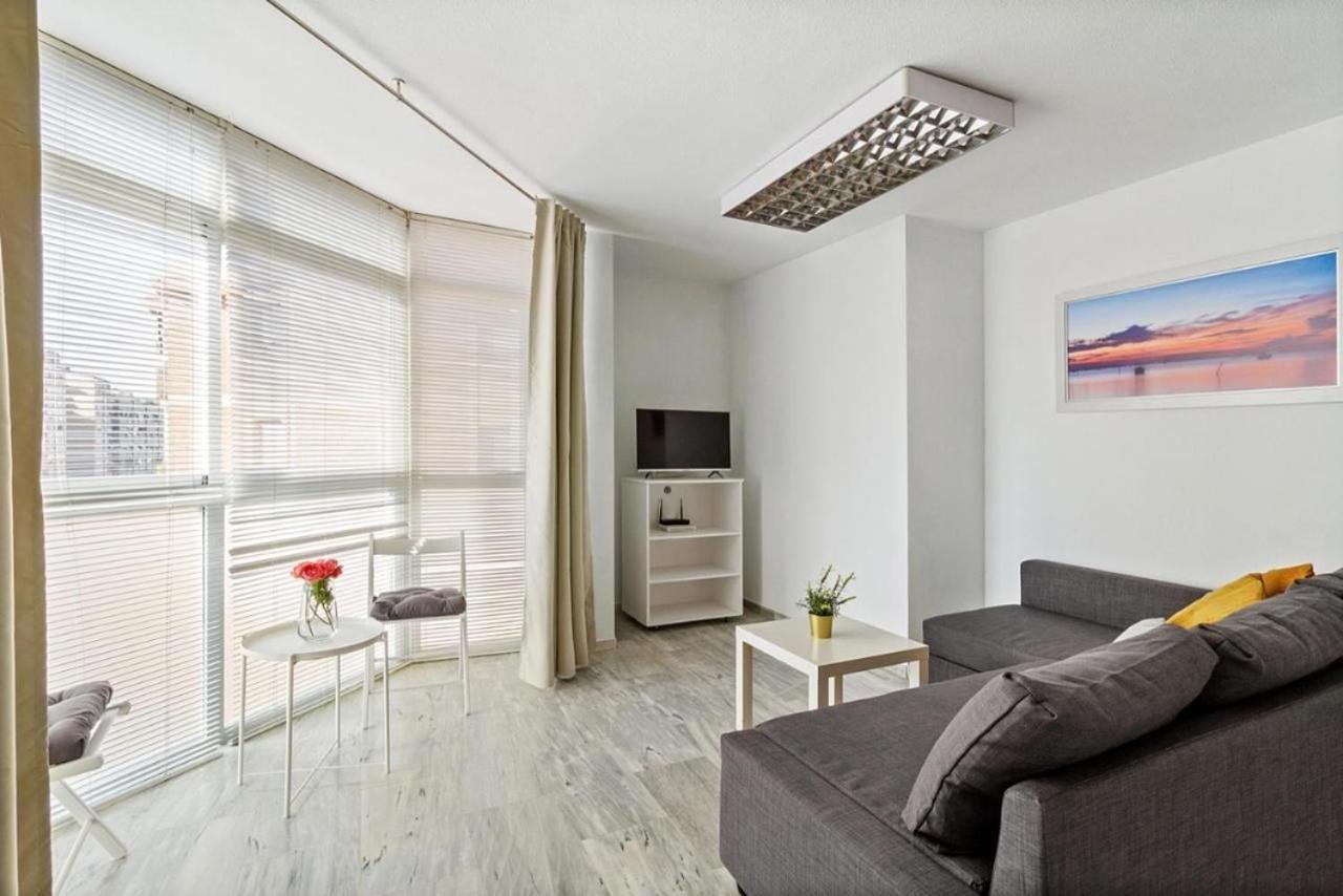 Apartamento Luminoso Cuarteles By Greensol Homes Малага Экстерьер фото
